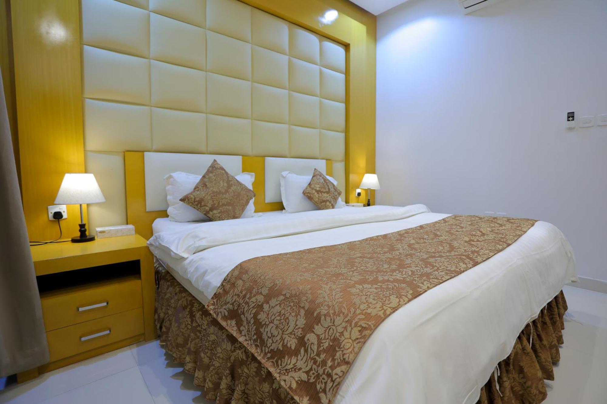 هوستا الملقا Aparthotel Рияд Екстериор снимка
