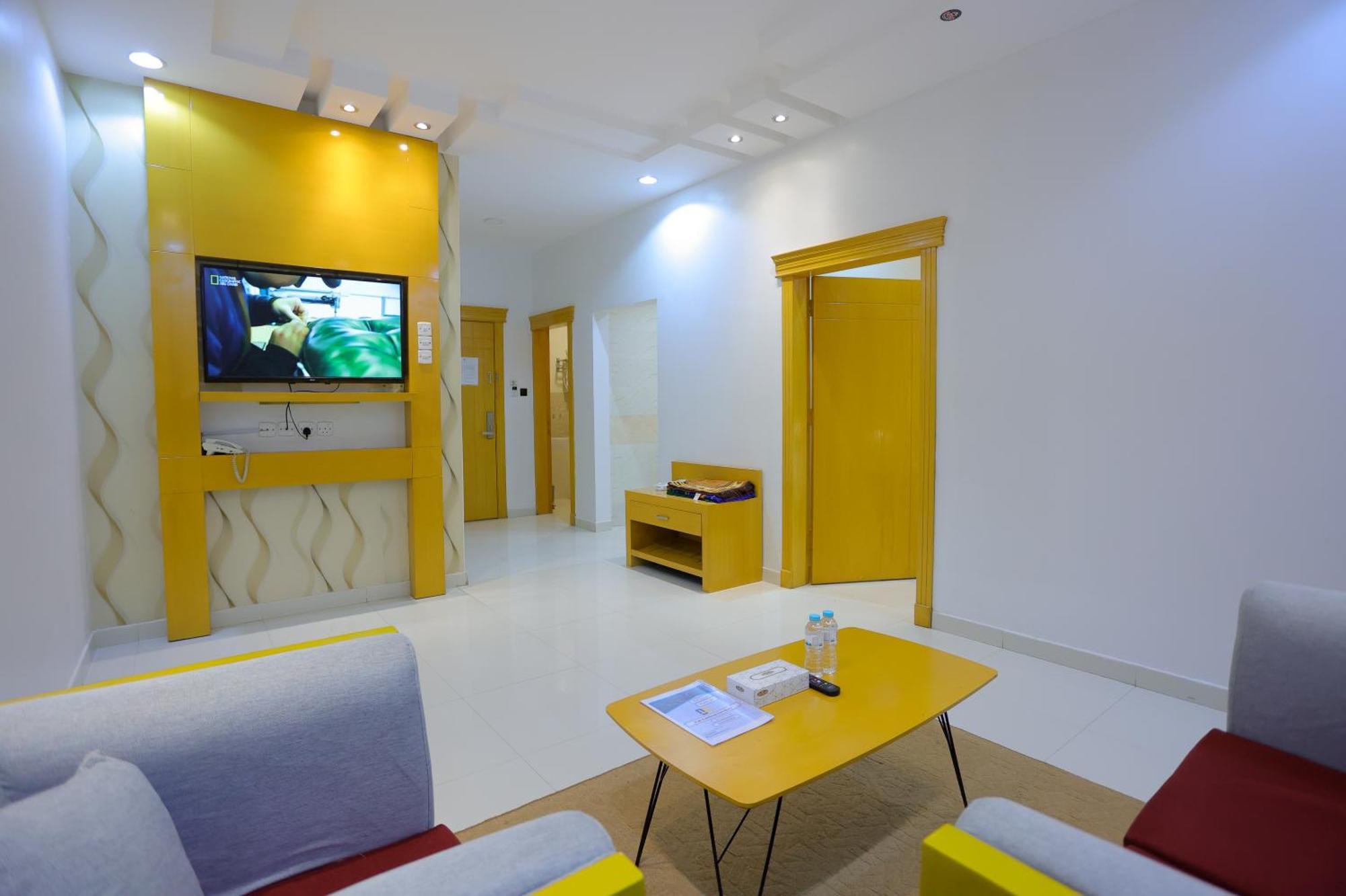 هوستا الملقا Aparthotel Рияд Екстериор снимка