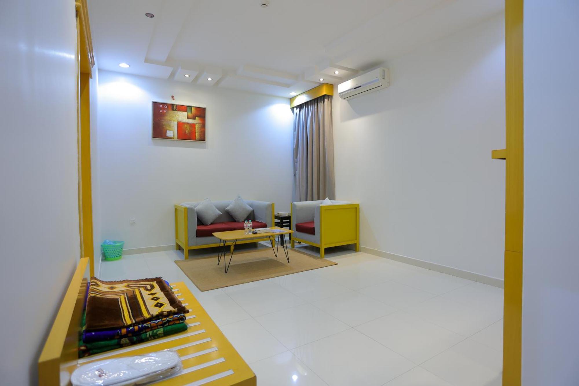هوستا الملقا Aparthotel Рияд Екстериор снимка